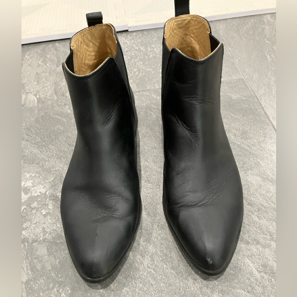 Nisolo Women’s Chelsea boots